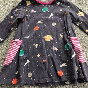 Size 7-8 Boden tunic top space puppies